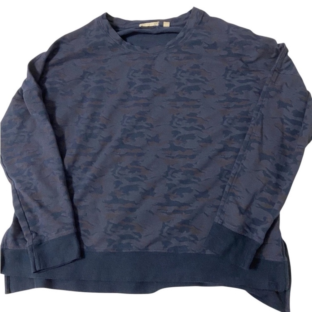 Tasc Performance Blue Camo Crewneck Sweatshirt Size L Organic Cotton Athleisure